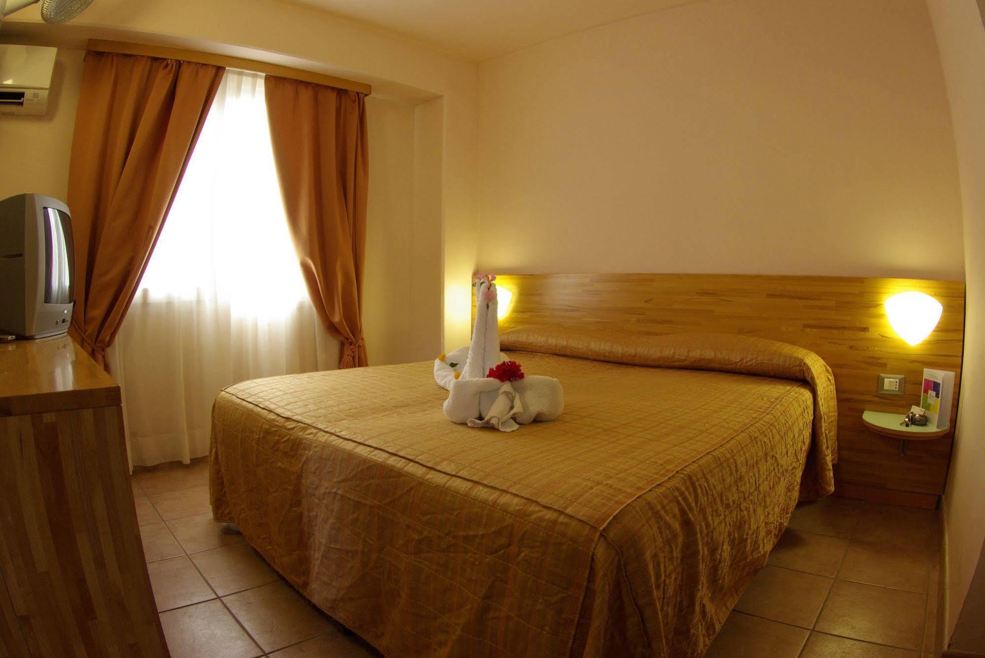 Villaggio Albatros Resort Lesina Buitenkant foto