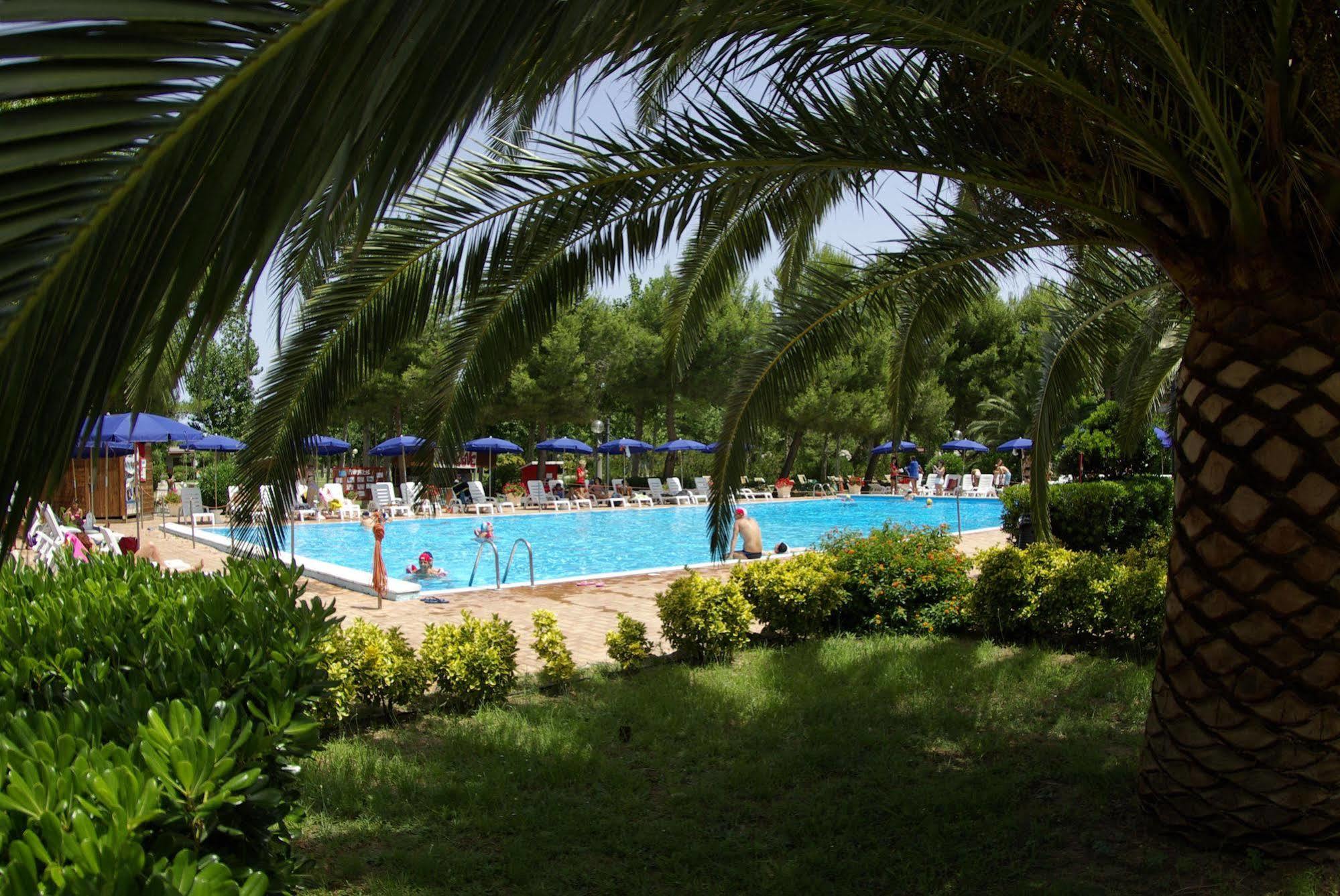 Villaggio Albatros Resort Lesina Buitenkant foto